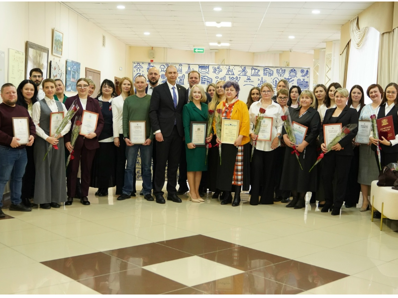 Во Дворце искусств прошло торжественное мероприятие ко Дню местного самоуправления