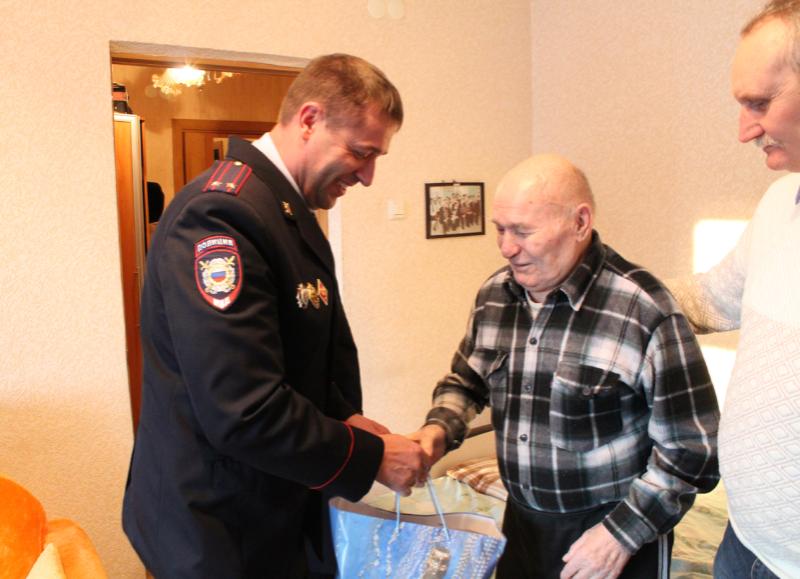 Поздравили ветерана