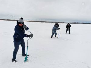 В Югре прошла акция «Помоги рыбе»