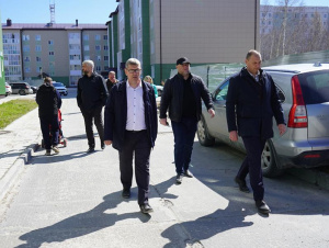 Пешком по дворовым территориям