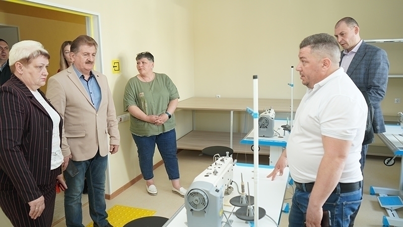 Партийный десант посетил Комплексный центр социального обслуживания населения  