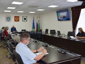 В Мегионе продолжается подготовка к выборам: на рабочем совещании обсудили вопросы готовности участков для голосования