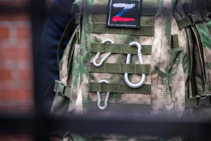 В Югре на службу по контракту приглашают женщин: нужны медработницы и связисты