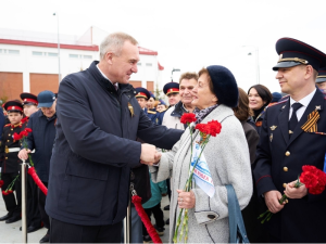 Руслан Кухарук поздравил югорчан с Праздником Весны и Труда