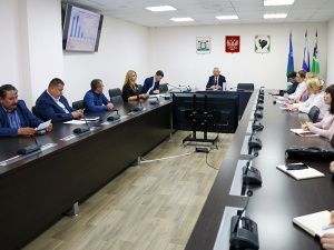 В администрации города прошло аппаратное совещание