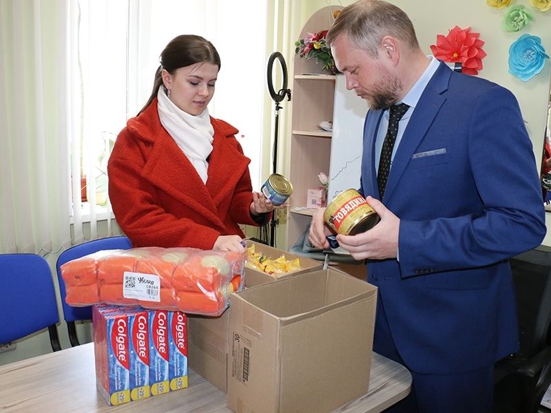 Сбор гуманитарной помощи жителям Донбасса продолжается