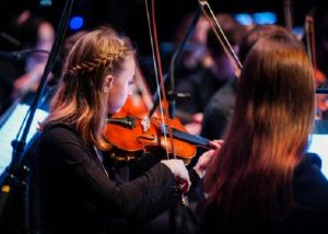 Культовое событие в мире искусств - Фестиваль "Ожившая музыка" прошел в Югре.