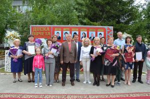 В День города в Мегионе открылась обновленная Доска почёта