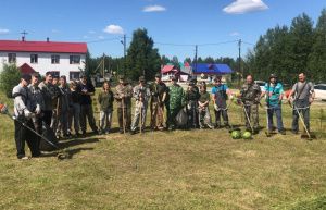 Высоковцы навели порядок на пустыре