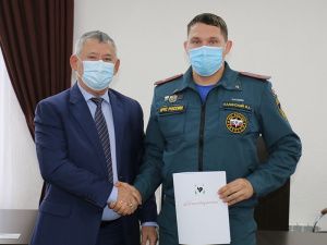 Мегионцы помогли пожарным в тушении пожара и спасении людей