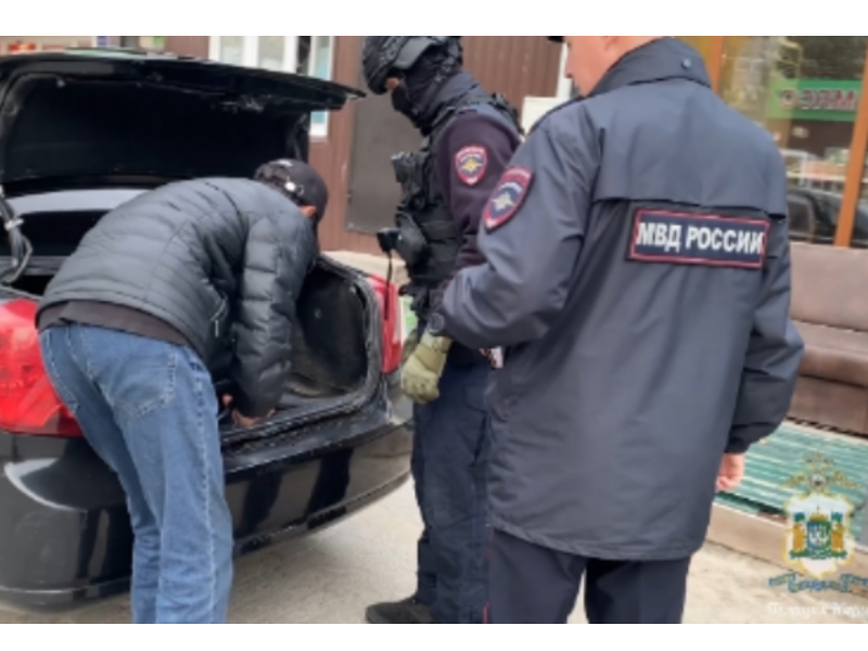В Нижневартовске выявили 41 нелегального мигранта
