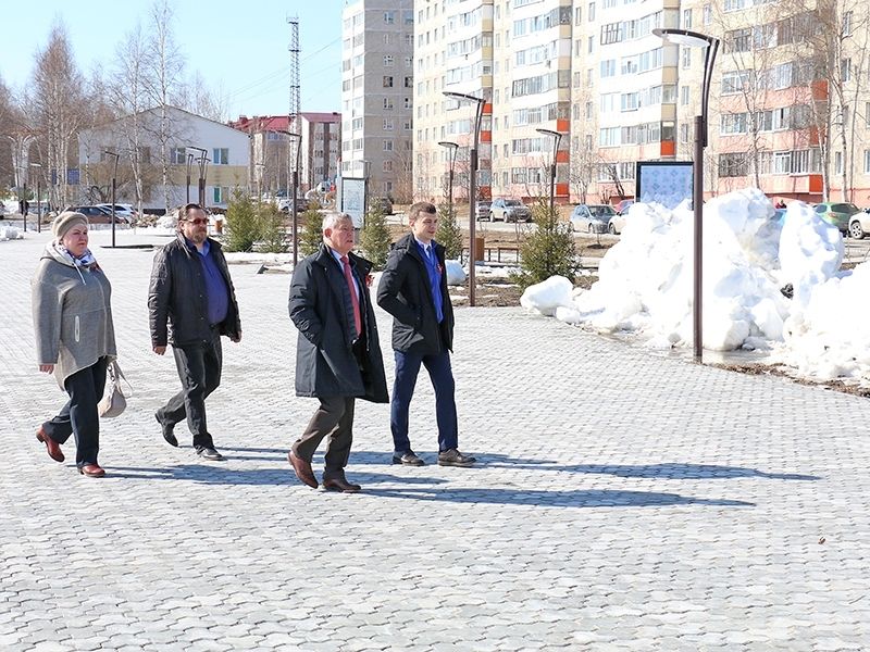 «Пешком по городу или решаем вместе» - вдоль набережной Меги