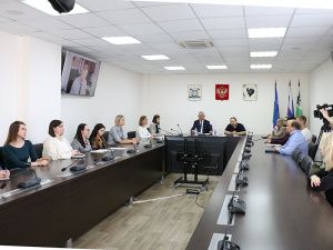 Депутат Государственной Думы Евгений Марков пообщался с мегионской молодежью