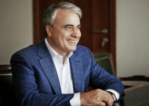 Председатель  комитета Государственной Думы по энергетике  П.Н. Завальный поздравил югорских нефтяников