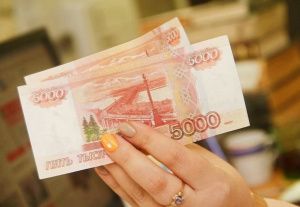 10 тысяч рублей получат семьи, где дети пойдут в школу с 6 лет