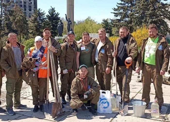 Мариупольская весна: возвращение к мирной жизни