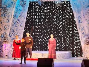 Во Дворце искусств прошел концерт мегионских казаков