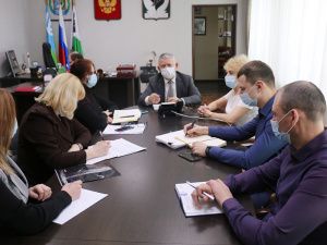 Глава Мегиона на связи: О ЖКХ, собаках и жилье спрашивали горожане во время телефонной «прямой линии»