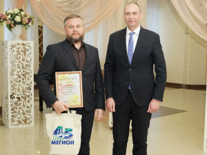 Награды за «силу слов, слов набат»