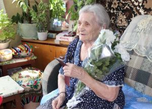 Единороссы Югры помогли жительнице Ханты-Мансийска получить заслуженный статус ветерана Великой Отечественной войны