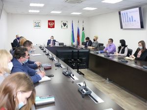 Олег Дейнека провел первое в наступившем году аппаратное совещание