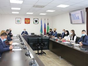 На аппаратном совещании в администрации обсудили темпы переселения людей из  аварийных домов 