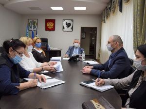 8 декабря Олег Дейнека ответит на вопросы жителей во время «прямой линии»