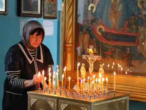 Церковные свечи: смысл, правила и распространённые заблуждения