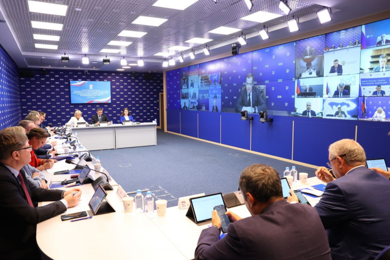 «Единая Россия» вместе с Кабмином работает над федеральным бюджетом