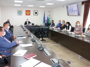 Благоустройство, стройки, спорт: на аппаратном совещании в администрации города обсудили общественно значимые вопросы