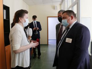 «Будут даны поручения»: Наталья Комарова посетила отделение «скорой помощи» мегионской больницы