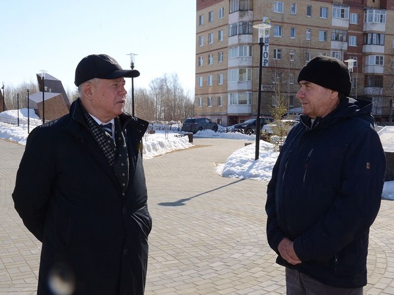 Рубрика «Пешком по городу или Решаем вместе». Аллея славы, набережная Меги