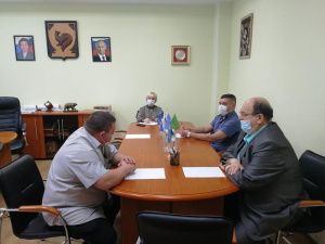 Вопрос с выплатами медикам, которые лечат заразившихся коронавирусом, мегионские депутаты-единороссы держат на контроле