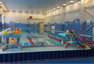 По факту несчастного случая в бассейне одной из школ Сургута возбуждено уголовное дело