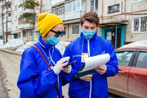 Волонтёры продолжают помогать  жителям региона и сотрудникам медицинских учреждений