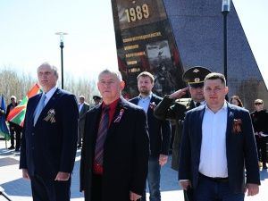 Праздничные мероприятия, посвященные 9 Мая, открыл митинг на Аллее Славы