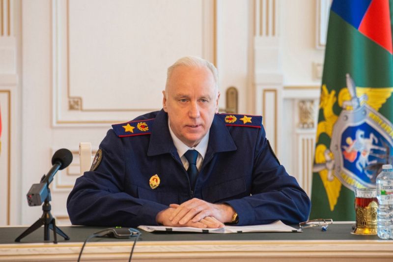 Председатель СКР взял на контроль дело о нападении на врача в Югре