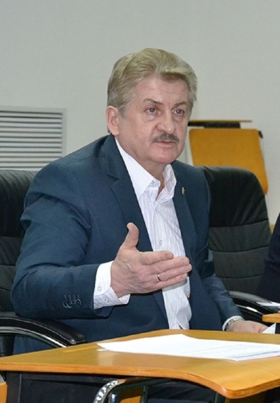 Александр Ромащев: «Смысл жизни - помогать людям»