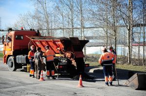 На улицах – ямочный ремонт