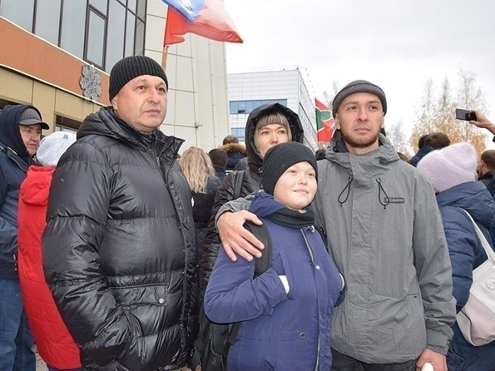 В первых рядах