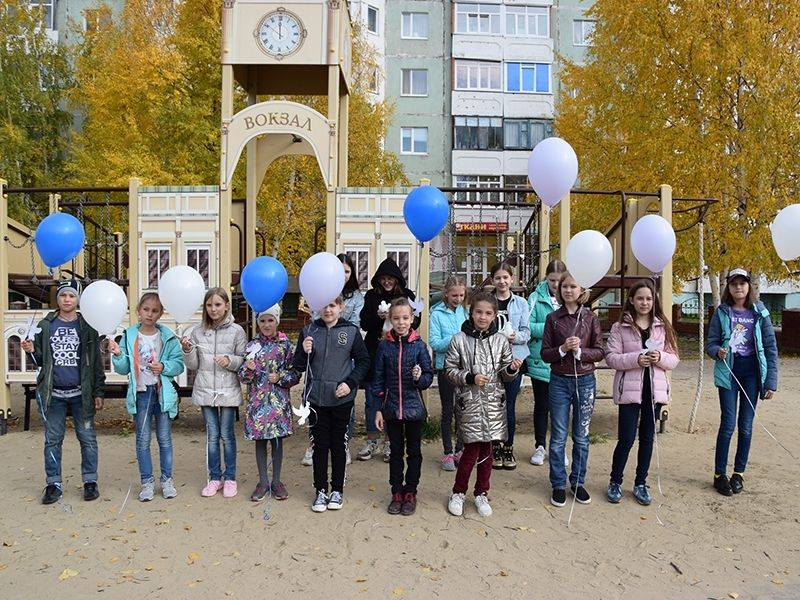 В Мегионе в небо запустили «Голубей Мира»