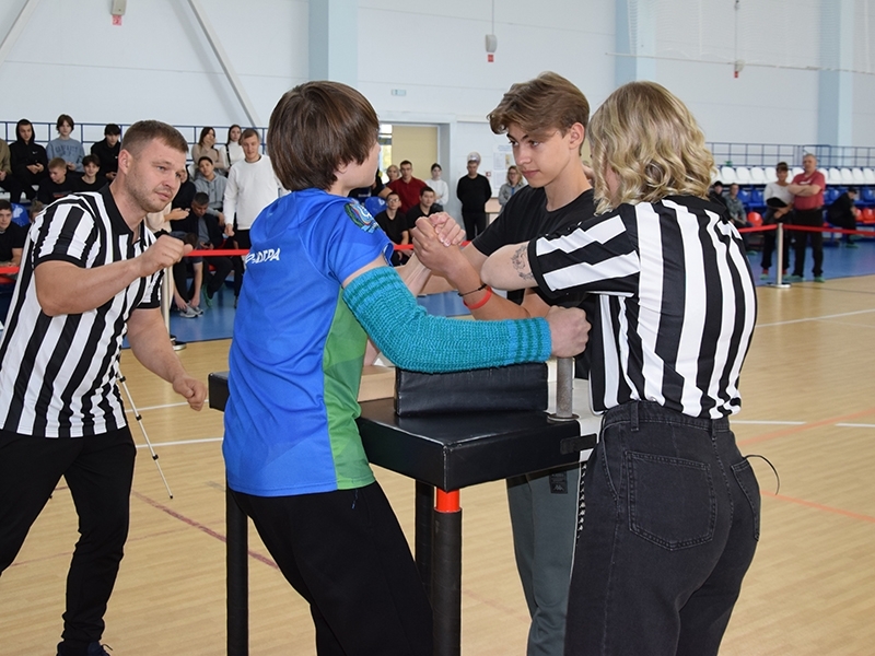 В Мегионе состоялось Открытое Первенство и Чемпионат города по армрестлингу