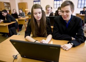 Школьники и студенты Югры могут параллельно обучаться цифровым профессиям