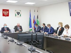 На апрельском заседании Думы