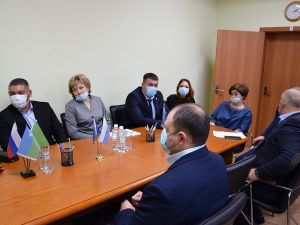 Единороссы поддержали кандидатуру Олега Дейнека из числа кандидатов, представленных в комиссию для избрания главы города