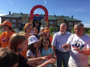 В гости к детям и вожатым