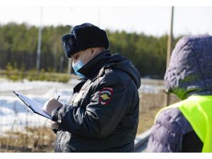 Почти 1 тысячу административных протоколов составили полицейские Югры за несоблюдение действующих ограничений