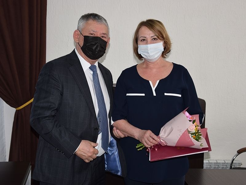Награды ко Дню местного самоуправления, городские субботники, противопаводковые мероприятия…