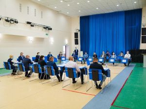 О перспективах развития Мегиона шла речь во время круглого стола с Натальей Комаровой