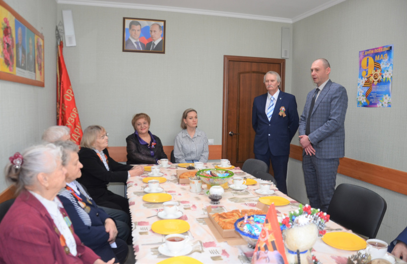 Ветераны Великой Ответственной войны принимают поздравления с Днём защитника Отечества